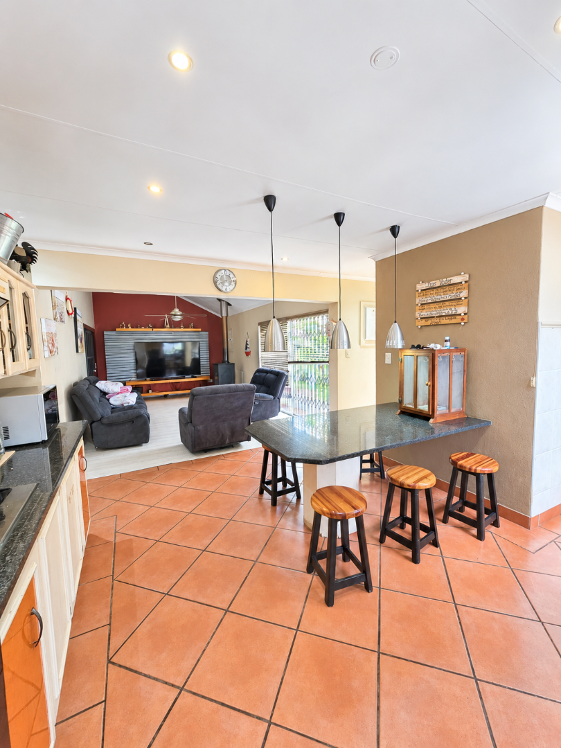 4 Bedroom Property for Sale in Wilkoppies North West